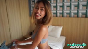 ดูหนังโป๊24TukTukPatrol Slim Bangkok Thai Babe Stuffed Full of Dick ไทย18+